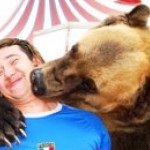 Шоу с животными - Бурый Медведь Тима