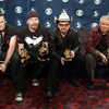 U2    

